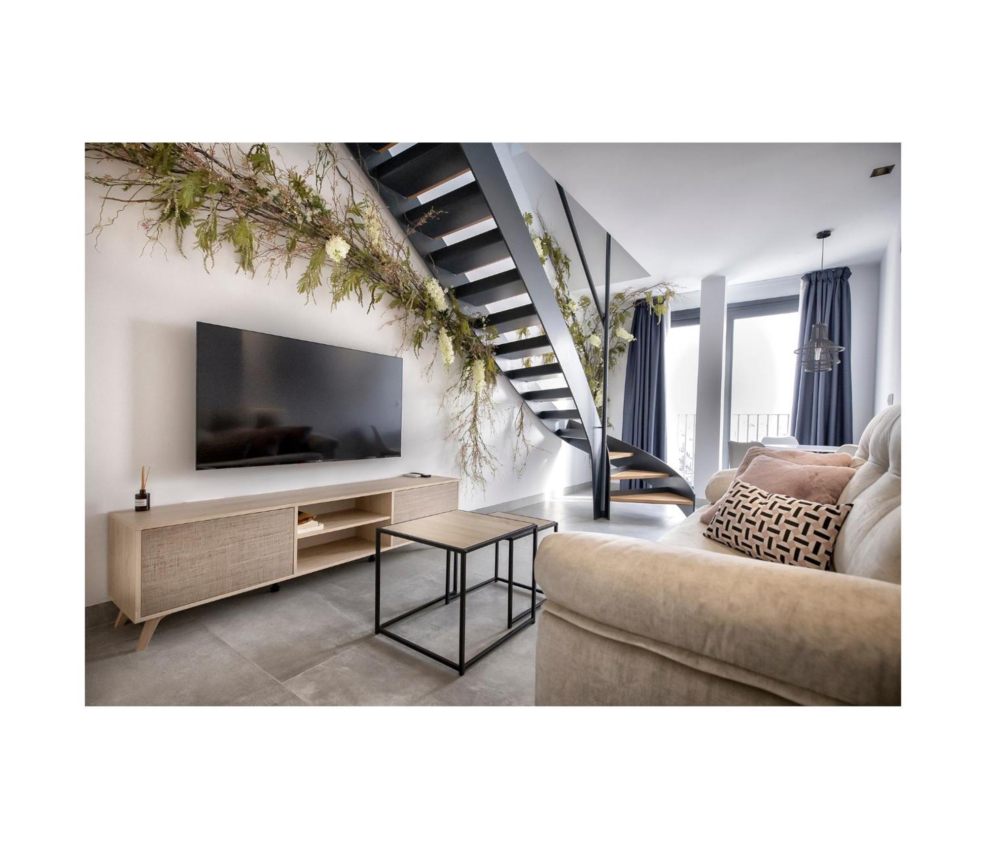 Riam Suites Apartamentos Los Palacios Y Villafranca Luaran gambar